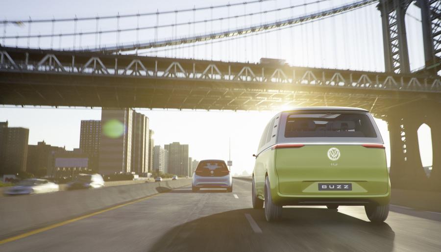  Volkswagen I.D. Buzz 2017 года  (фото 57 из 82)
